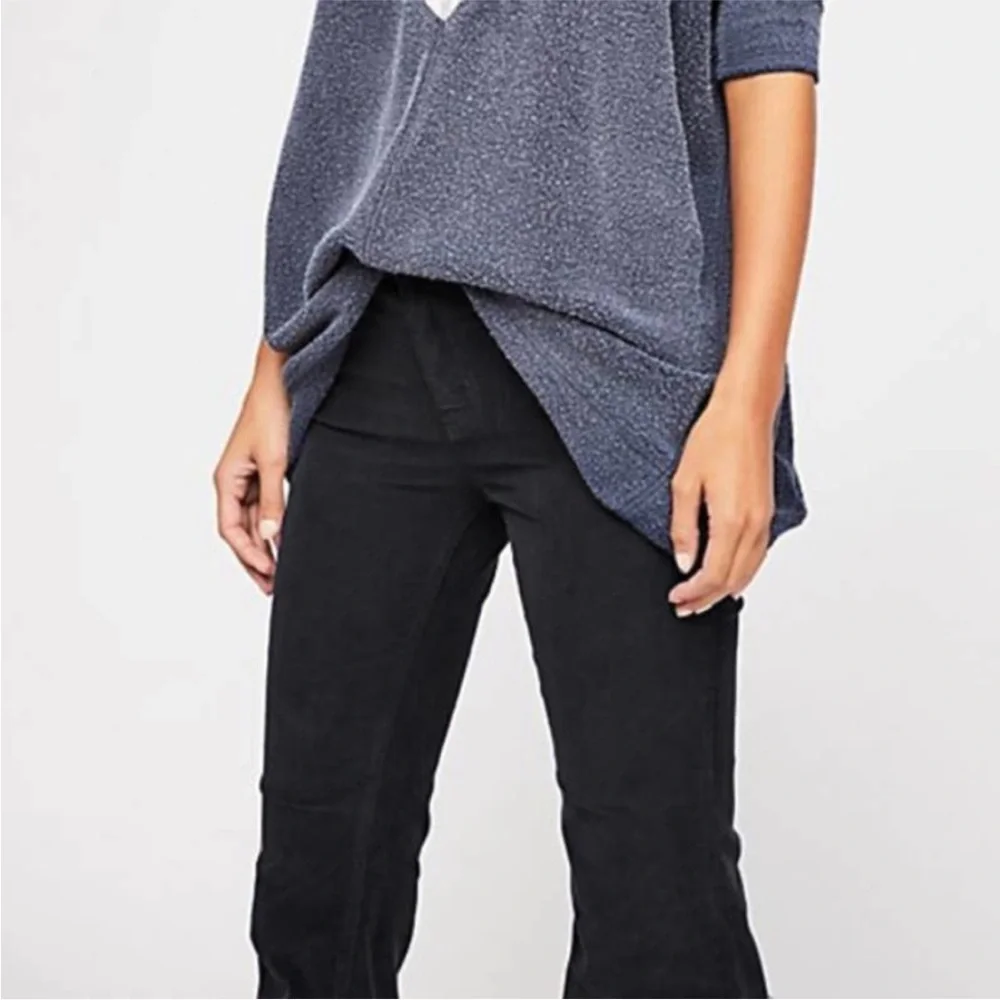 We The Free Black Flare Leg High Rise Raw Hem Corduroy Jeans Free People Size 29 - Picture 4 of 16